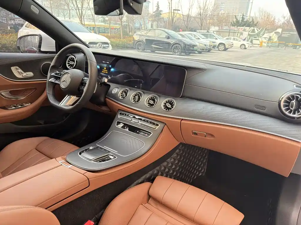 MERCEDES-BENZ E CLASS