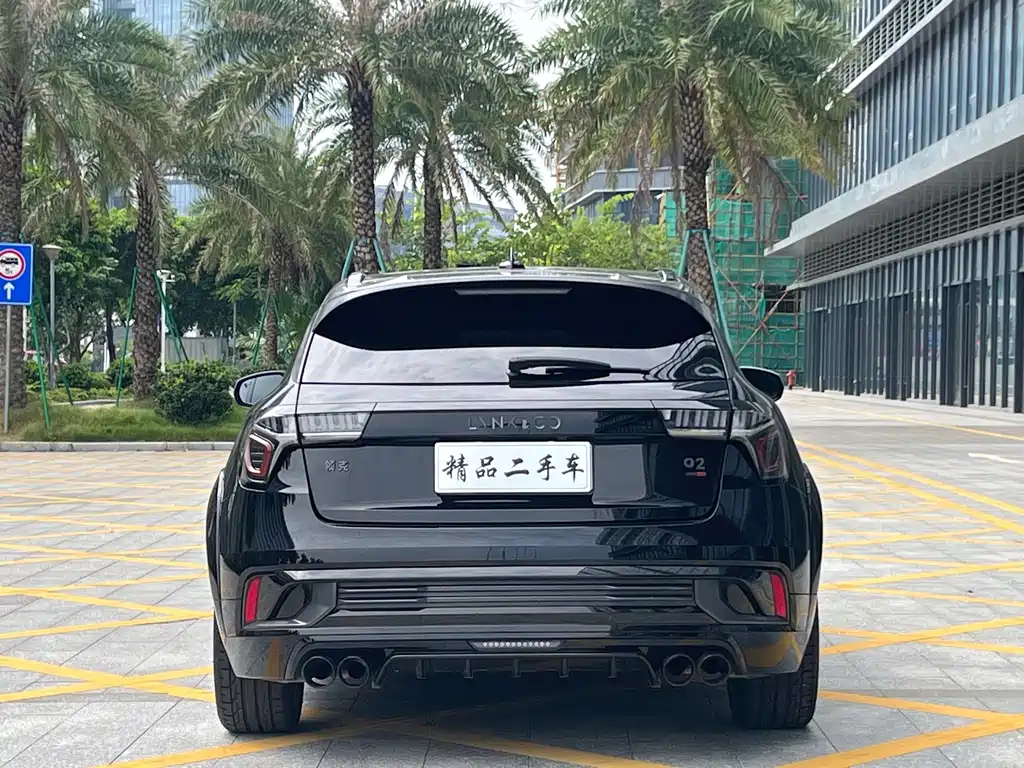 Lynk & Co 02 Hatchback — миниатюра 5