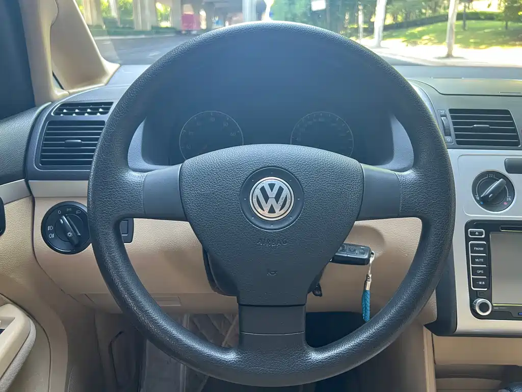 Volkswagen Touran — миниатюра 15
