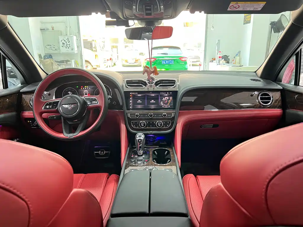 Bentley Bentayga — фотографии объявления, Фото 6