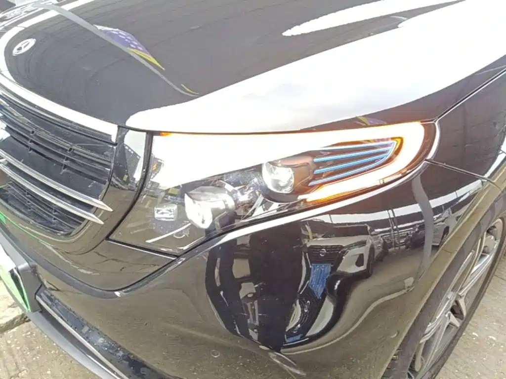 Mercedes-Benz EQC — миниатюра 24