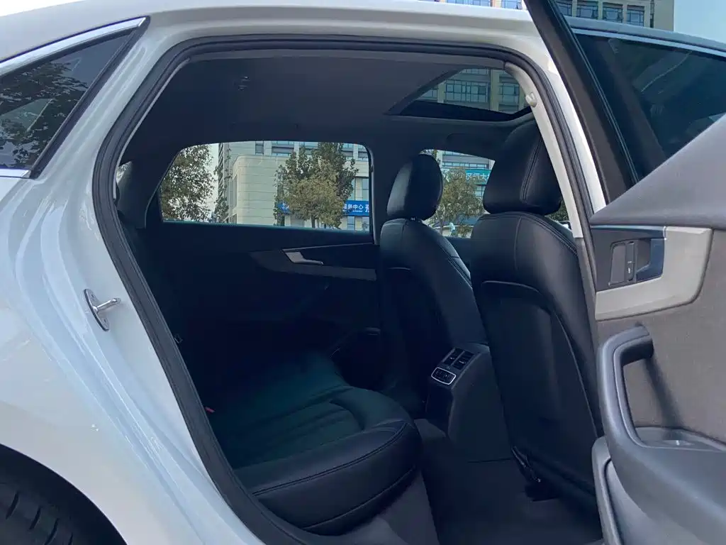 Audi A4L — миниатюра 7