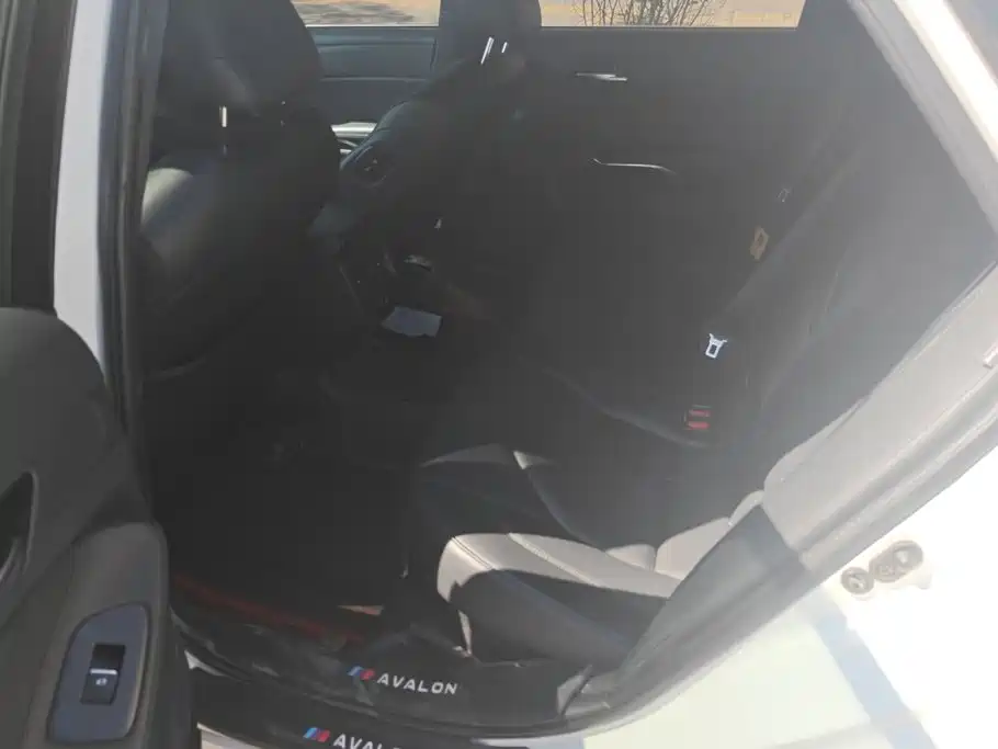 Toyota Avalon — миниатюра 11