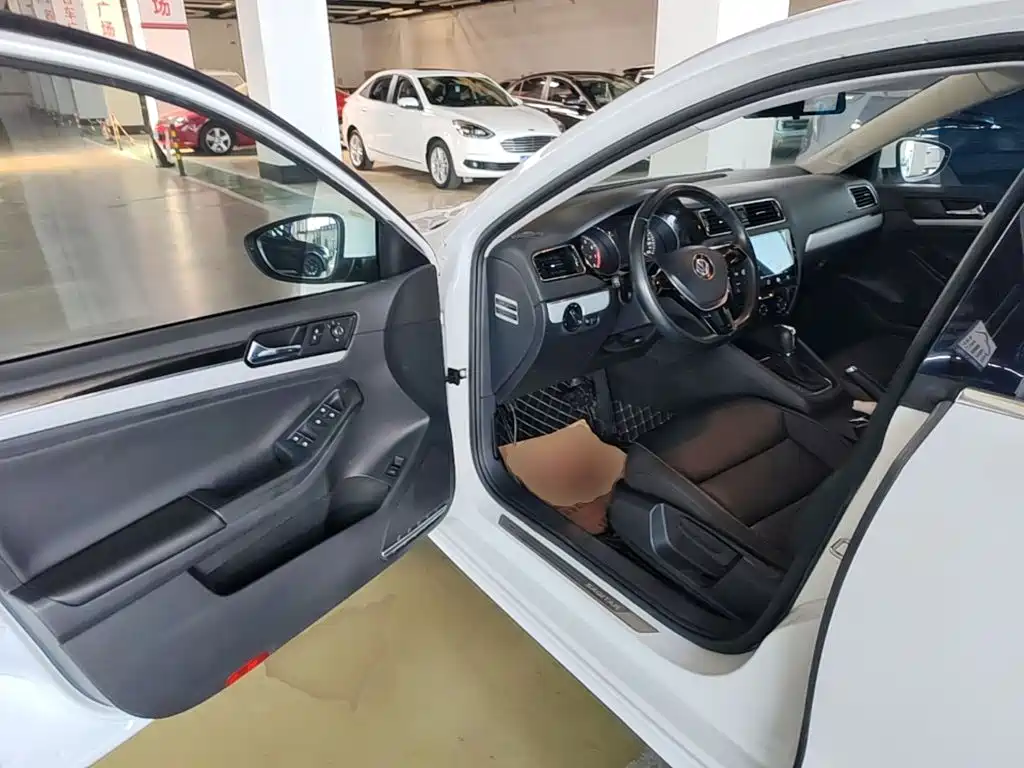 Volkswagen Sagitar — миниатюра 16