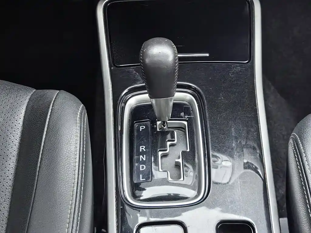 Mitsubishi Outlander — миниатюра 13