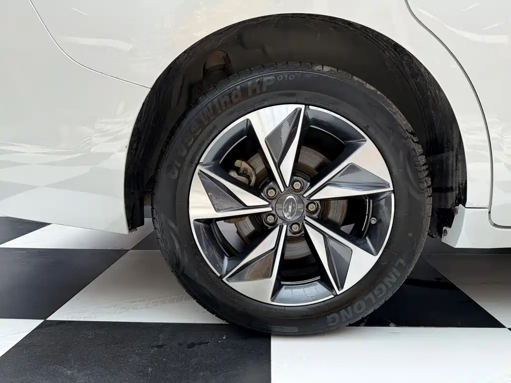 GAC Motor Trumpchi M6 — миниатюра 24