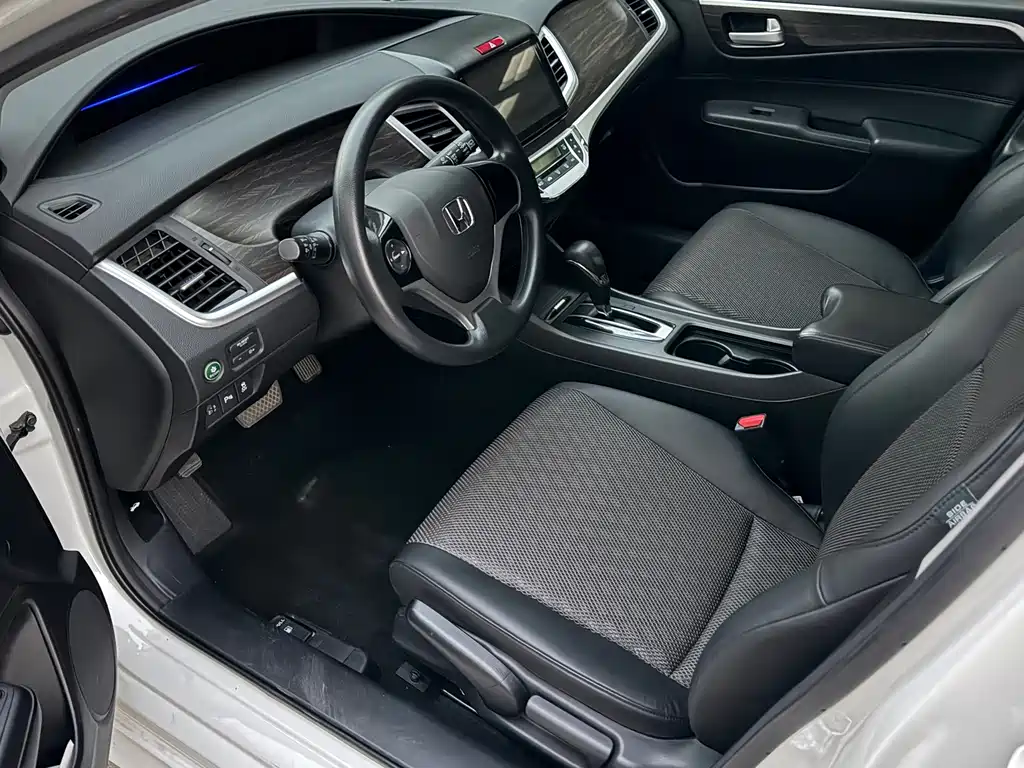Honda Jade — миниатюра 8