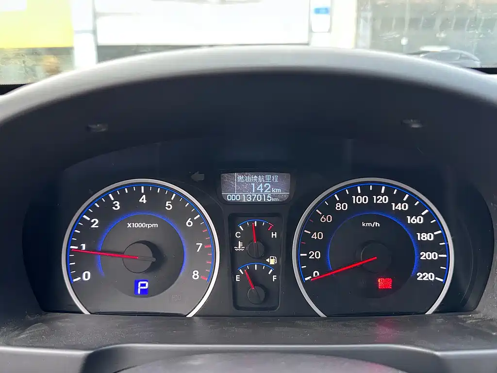 Hyundai Elantra — миниатюра 12
