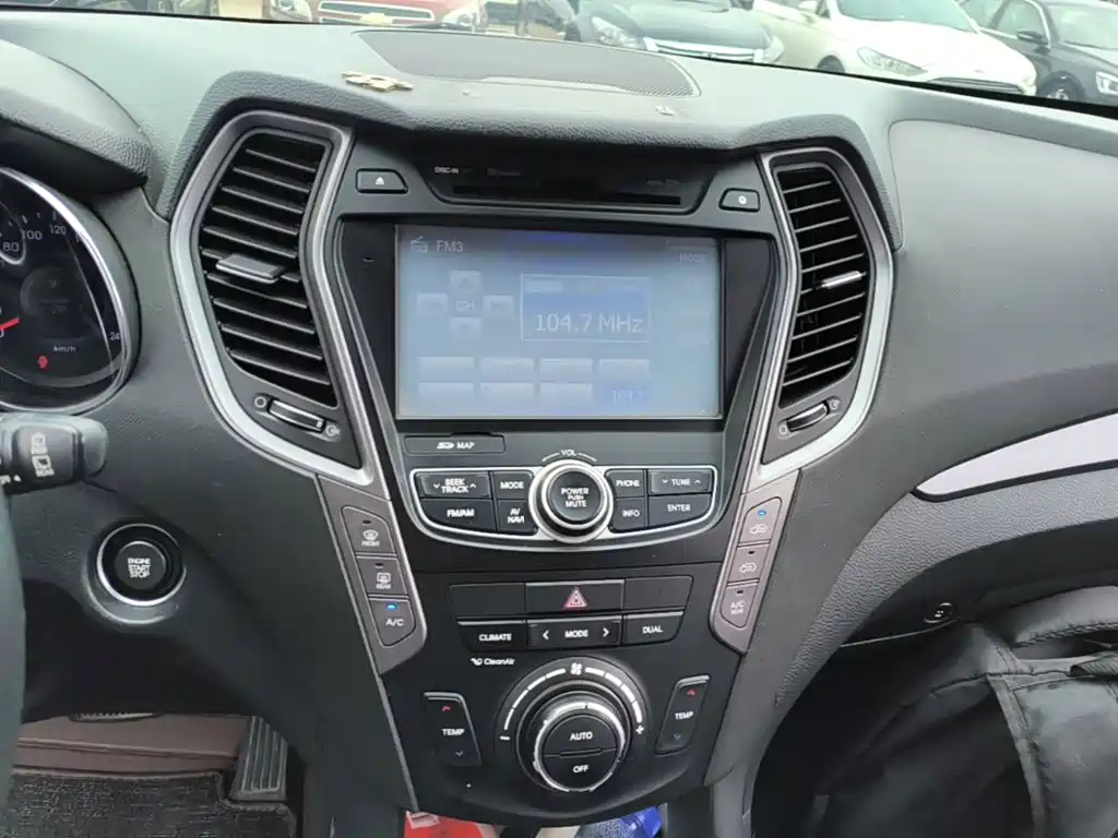 Hyundai Santa Fe — миниатюра 13