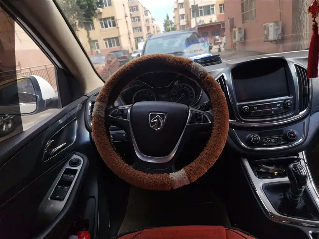 Baojun 560 2016 1.8L MT Luxury