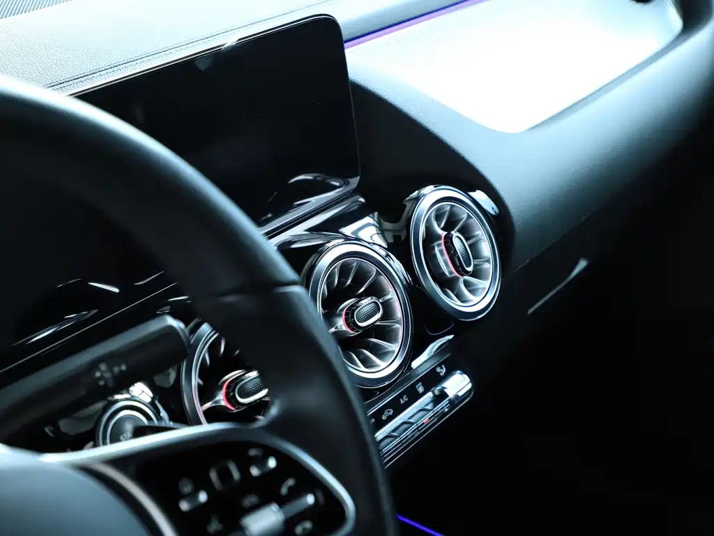 Mercedes-Benz EQA — миниатюра 10