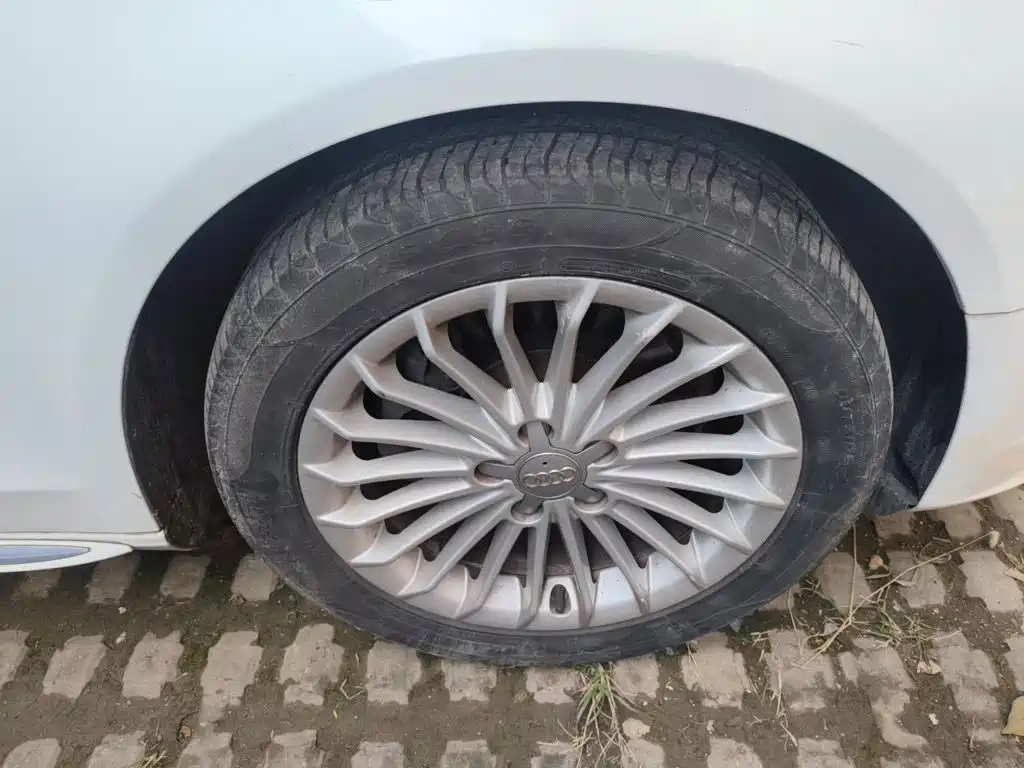 Audi A4L — миниатюра 24
