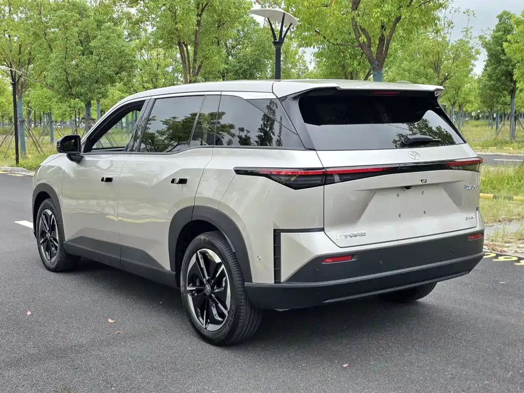 Toyota bZ3X — миниатюра 6