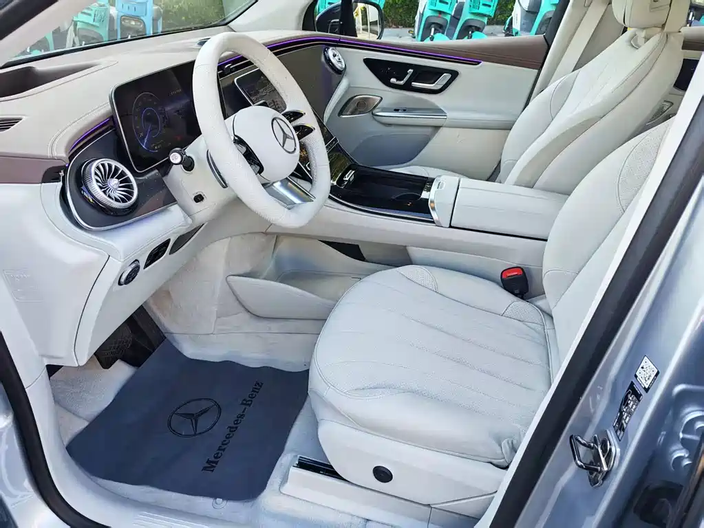 Mercedes-Benz EQE SUV — миниатюра 9