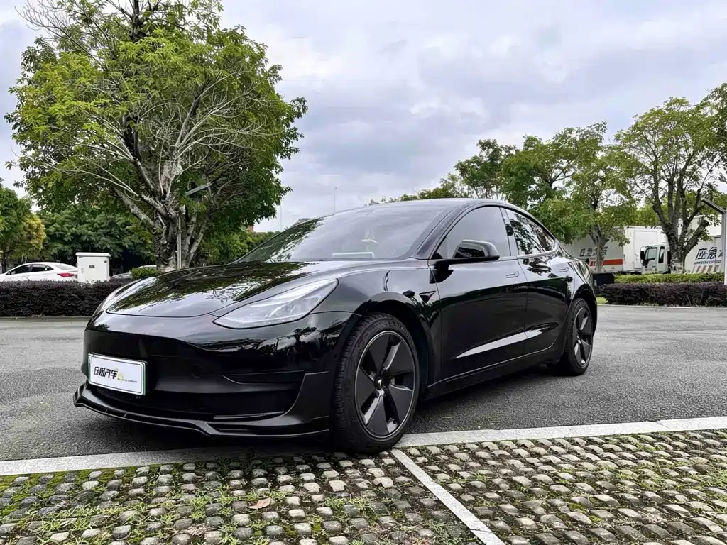 Tesla Model 3 2023