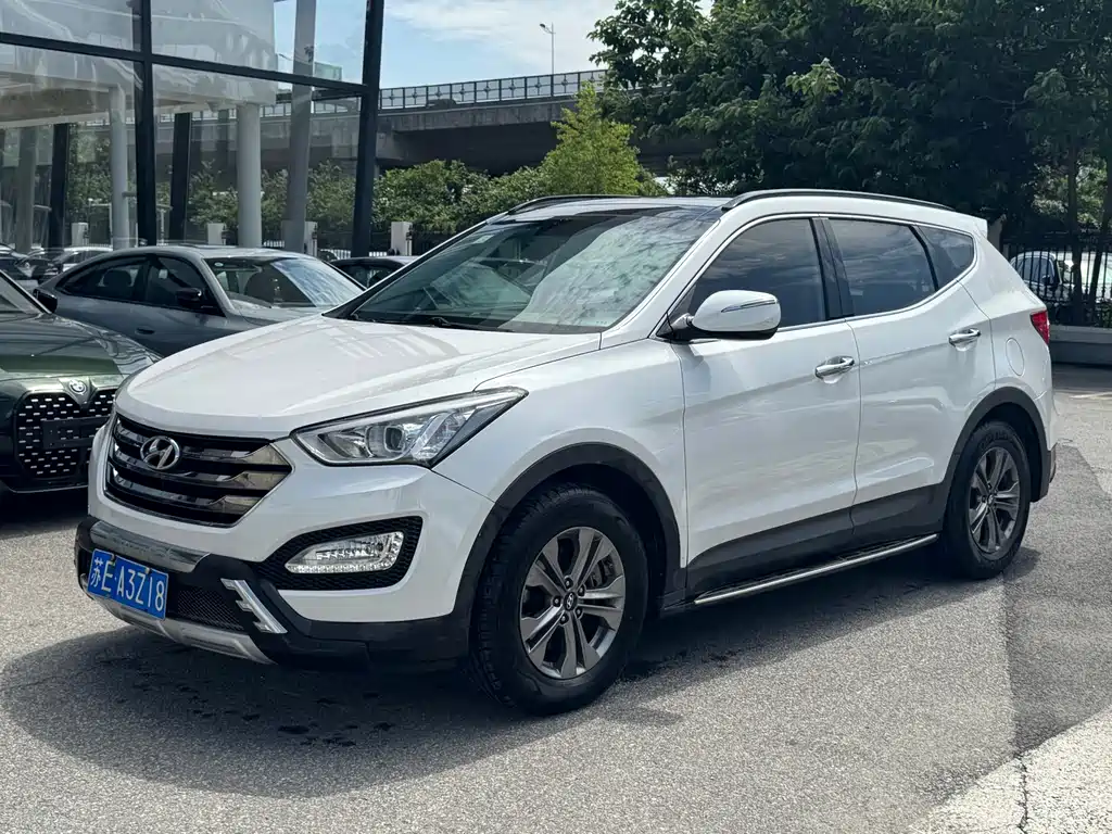 Hyundai Santa Fe 2015