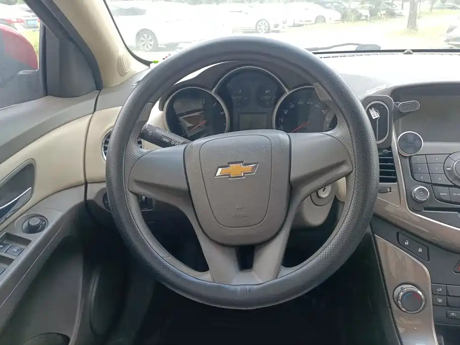 Chevrolet Cruze — миниатюра 15