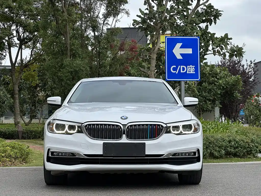 BMW  5 SERIES
