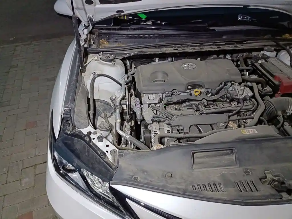 Toyota Camry — миниатюра 20