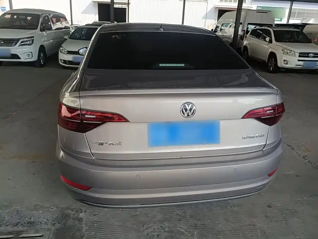 Volkswagen Sagitar — миниатюра 6