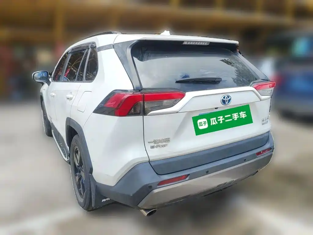 Toyota RAV4 — миниатюра 25