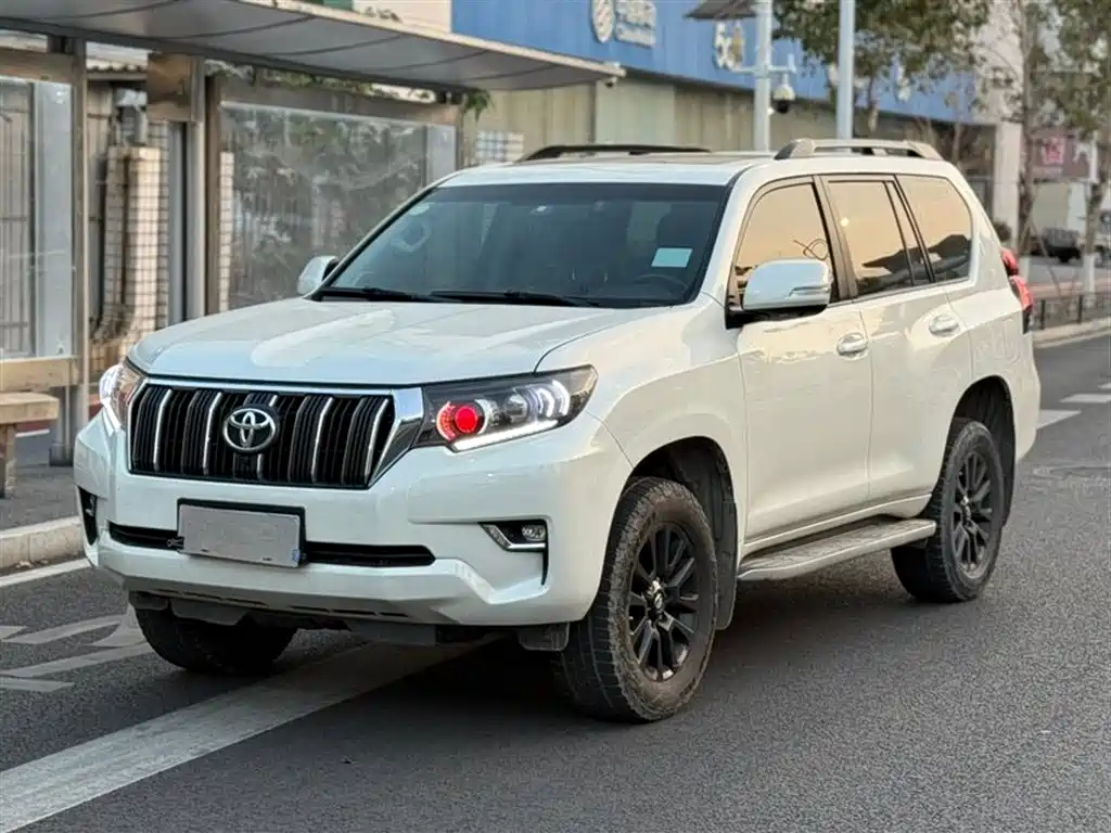 TOYOTA PRADO