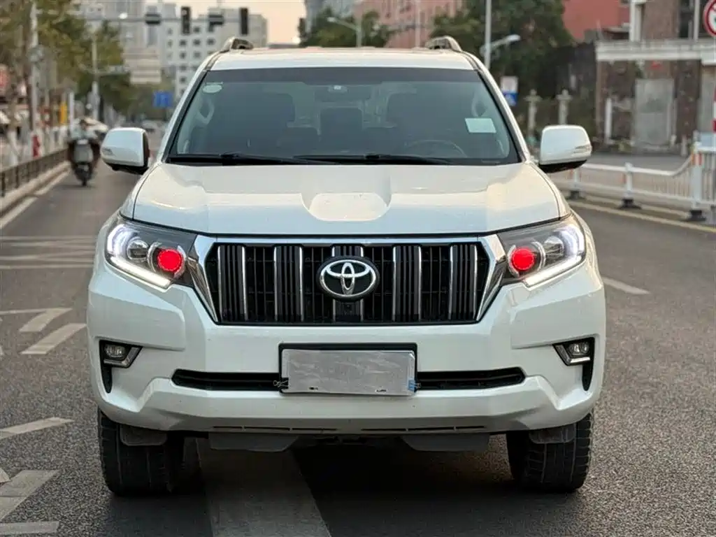 TOYOTA PRADO