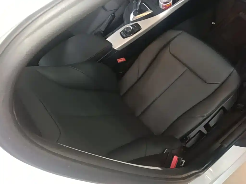 BMW 1 Series (Import) — миниатюра 25