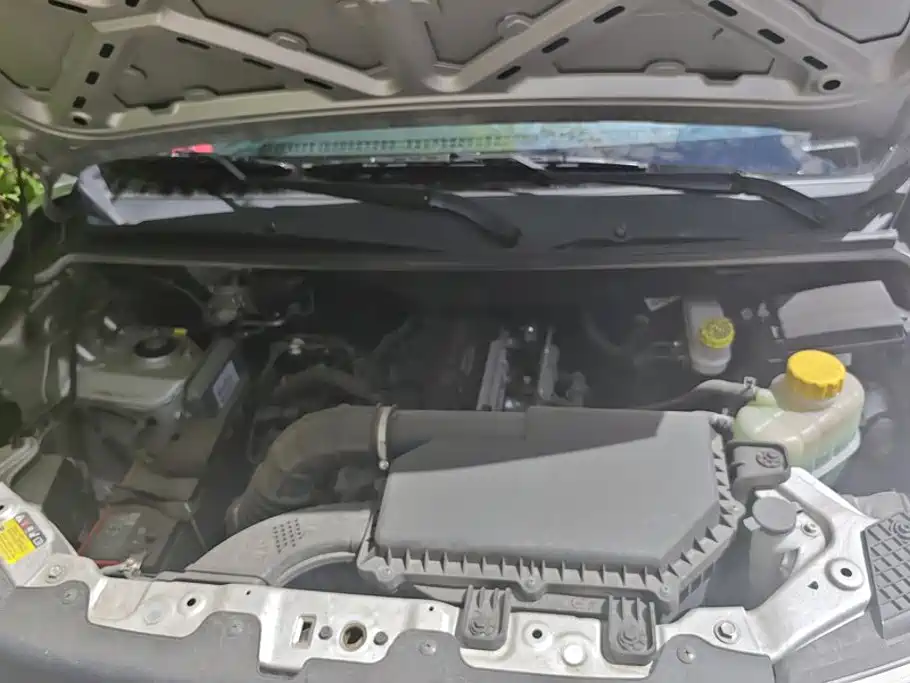 Wuling Hongguang V — миниатюра 10