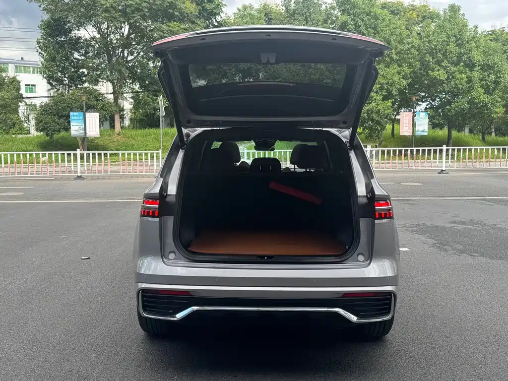 Geely Xingyue L — миниатюра 16