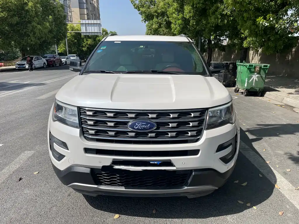 Ford Explorer (Import) 2015