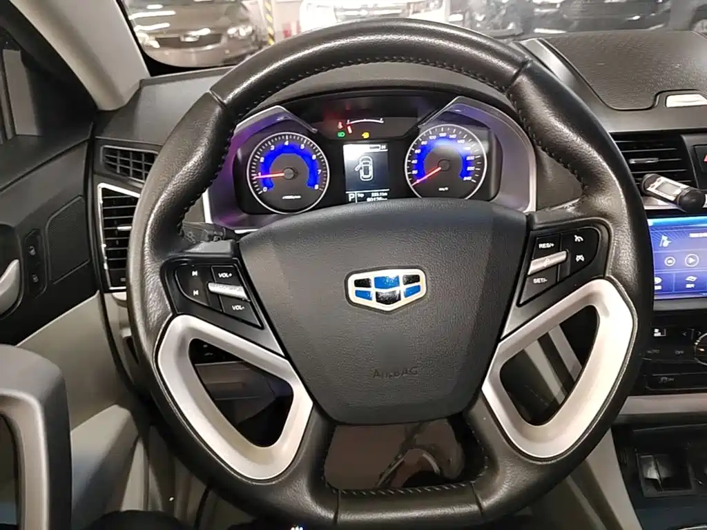 Geely Emgrand — миниатюра 11