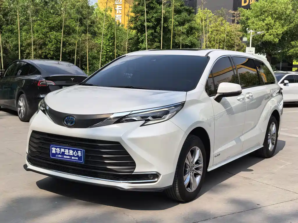Toyota Sienna 2024