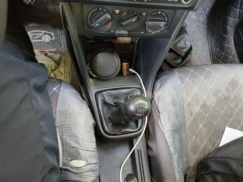 Volkswagen Jetta — миниатюра 10