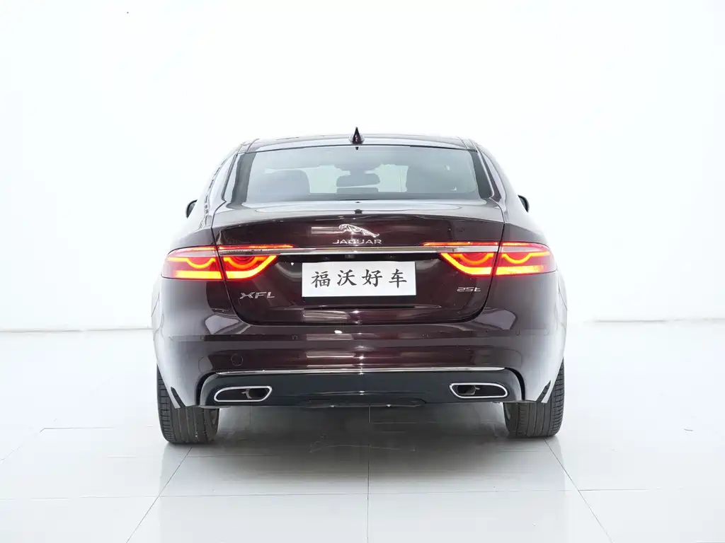 Jaguar XFL — миниатюра 6