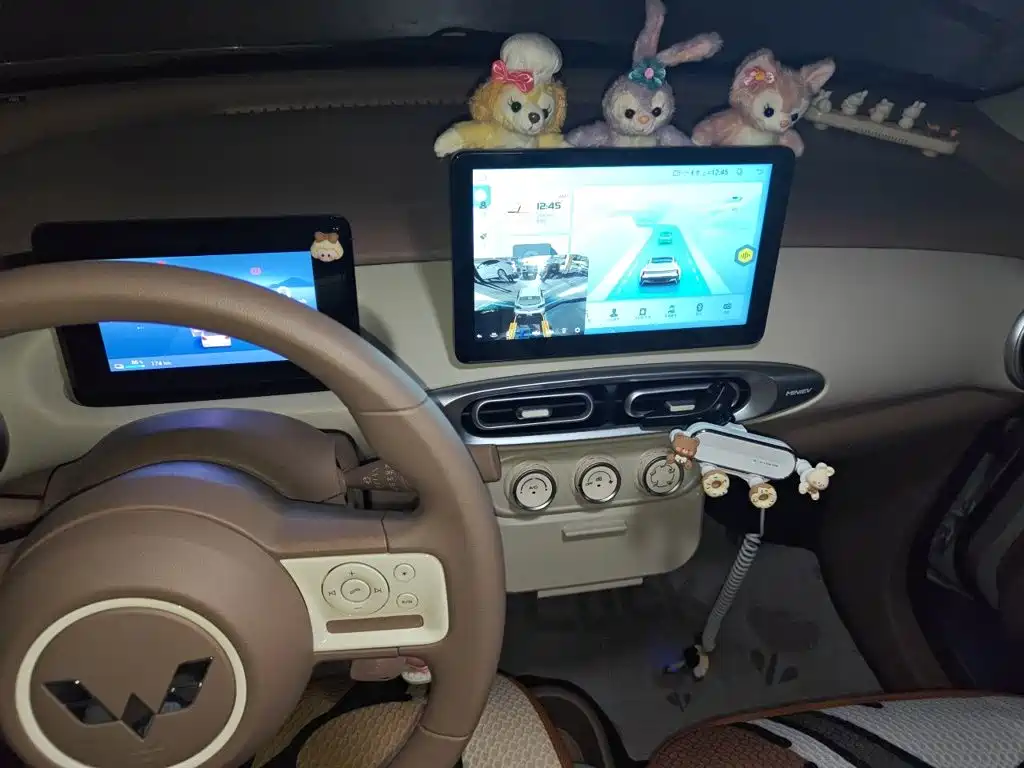 Wuling MINIEV — миниатюра 9