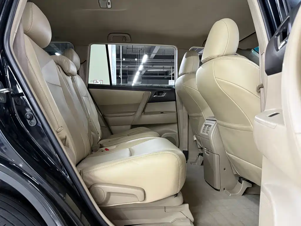 Toyota Highlander — миниатюра 13