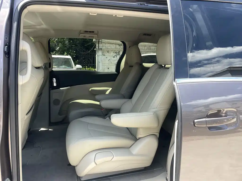 Buick GL8 — миниатюра 17
