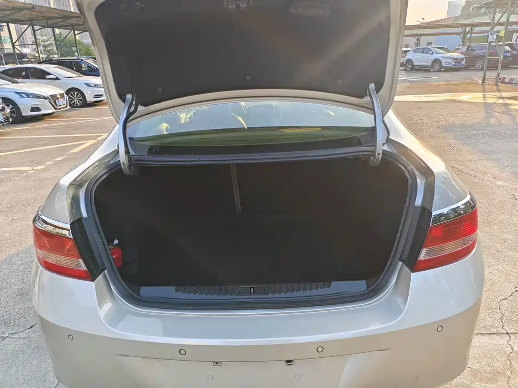 Buick Excelle — миниатюра 16