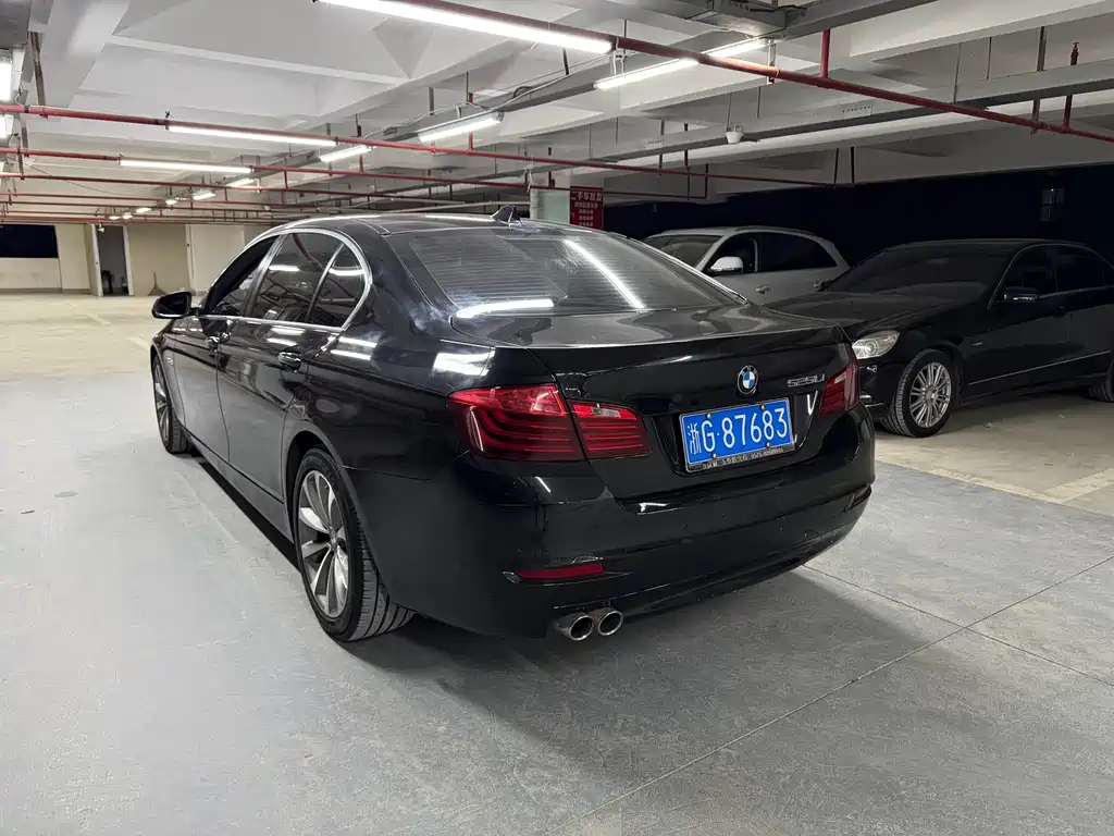 BMW 5 Series — миниатюра 10