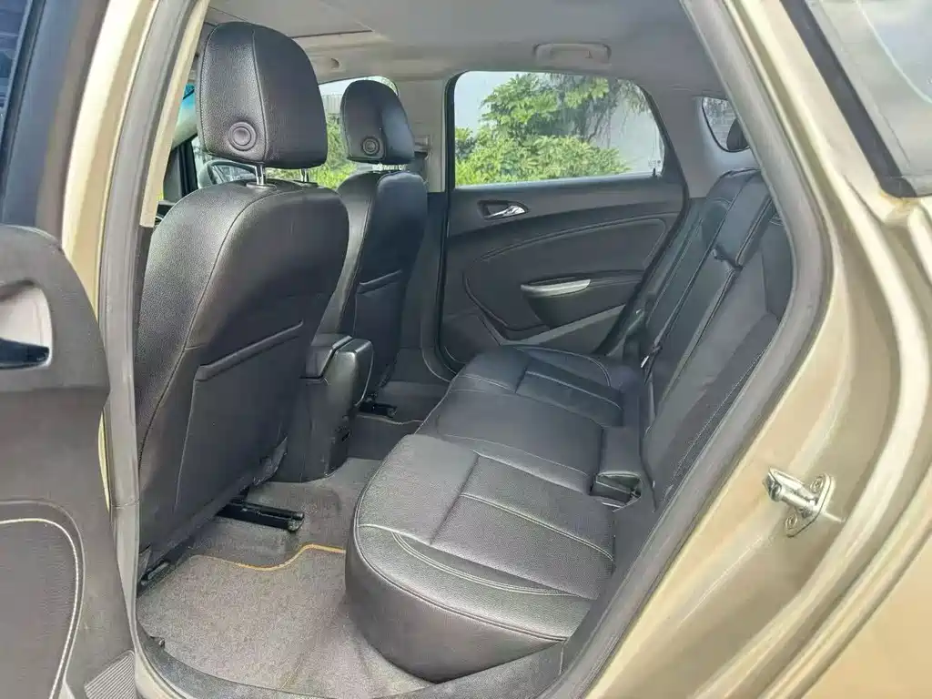 Buick Excelle — миниатюра 7