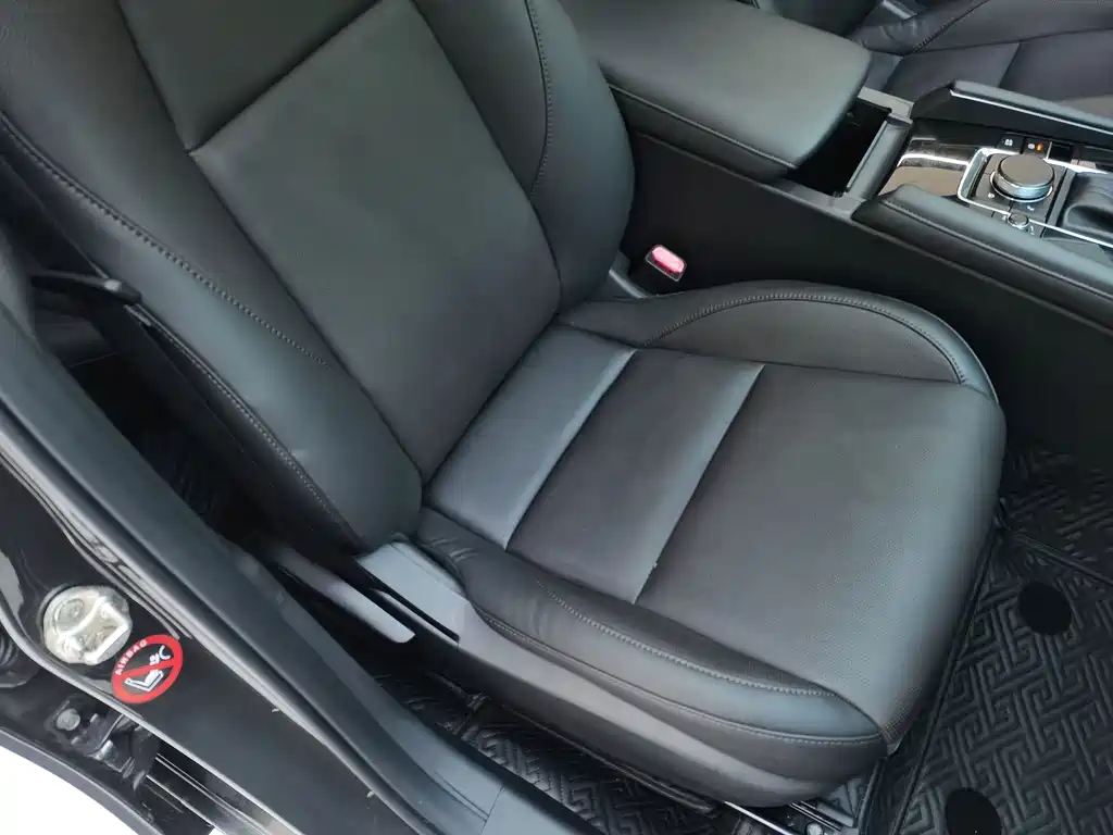 Mazda 3 Axela — миниатюра 12