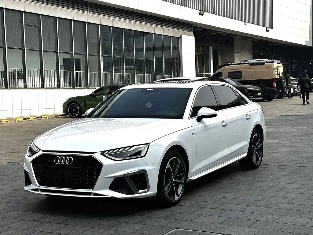 Audi A4L 2021