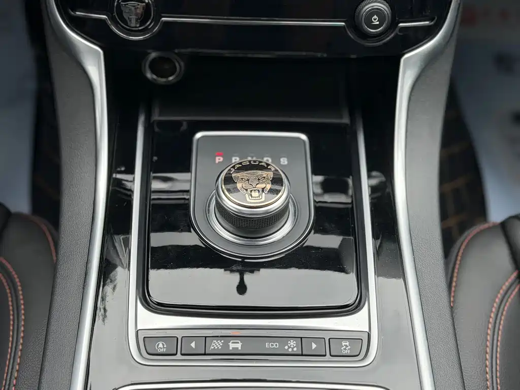 Jaguar XEL — миниатюра 13