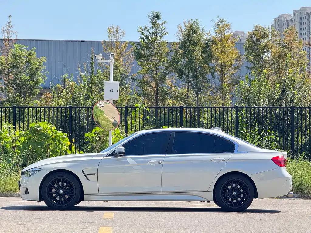 BMW 3 Series — миниатюра 3