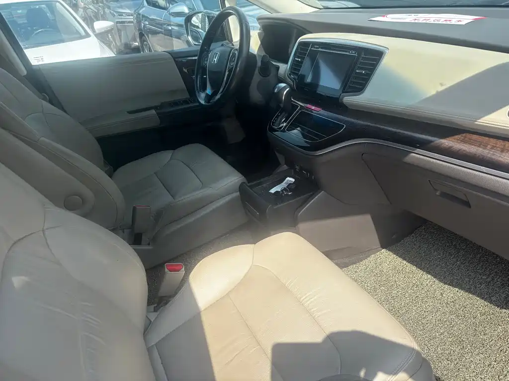 Honda Odyssey — миниатюра 4