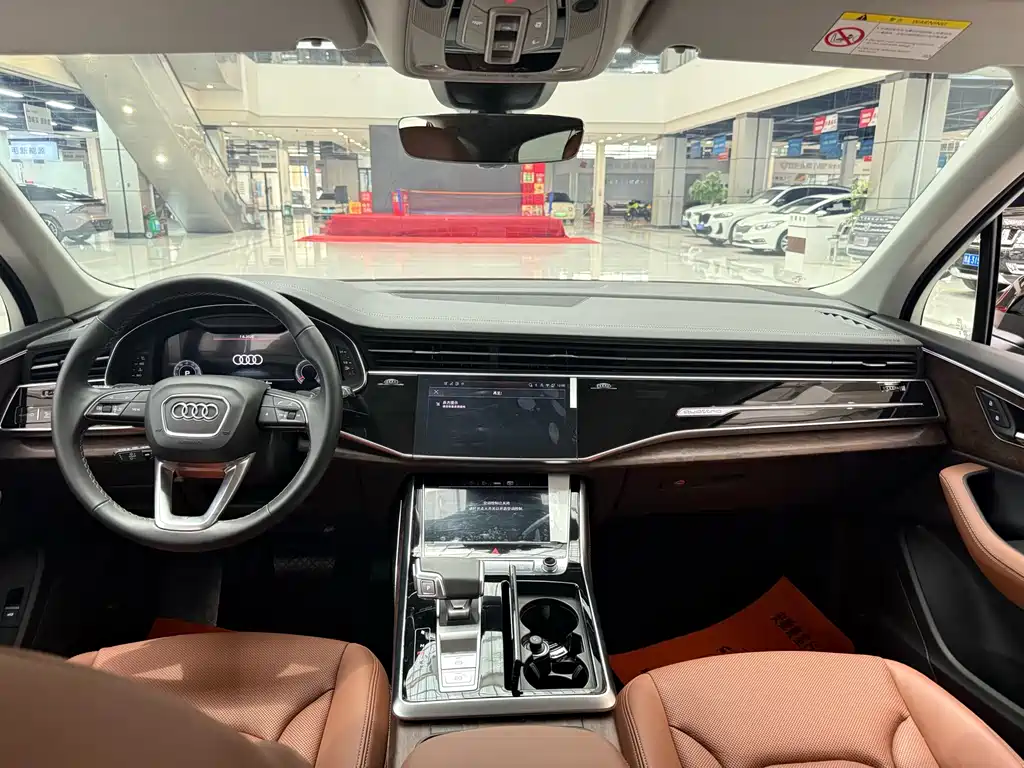 Audi Q7 2025 45 TFSI quattro S line