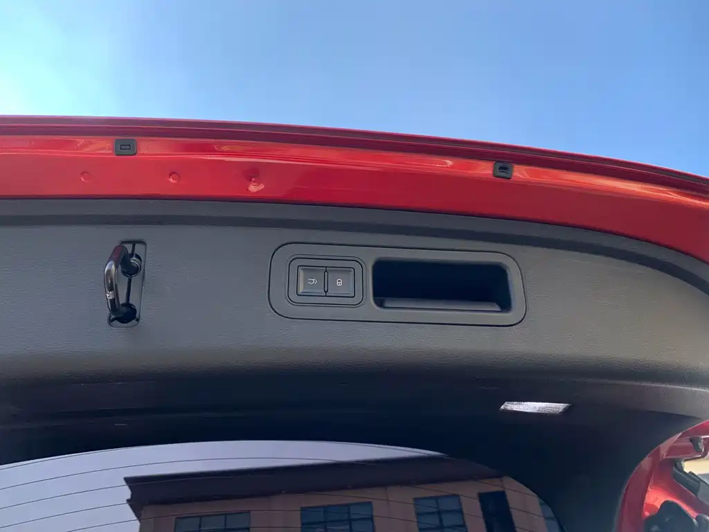 BYD Tang New Energy — миниатюра 8