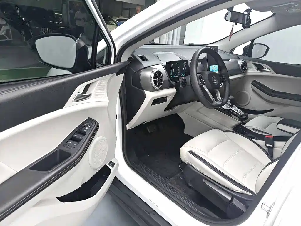BYD Yuan Pro - фото 7