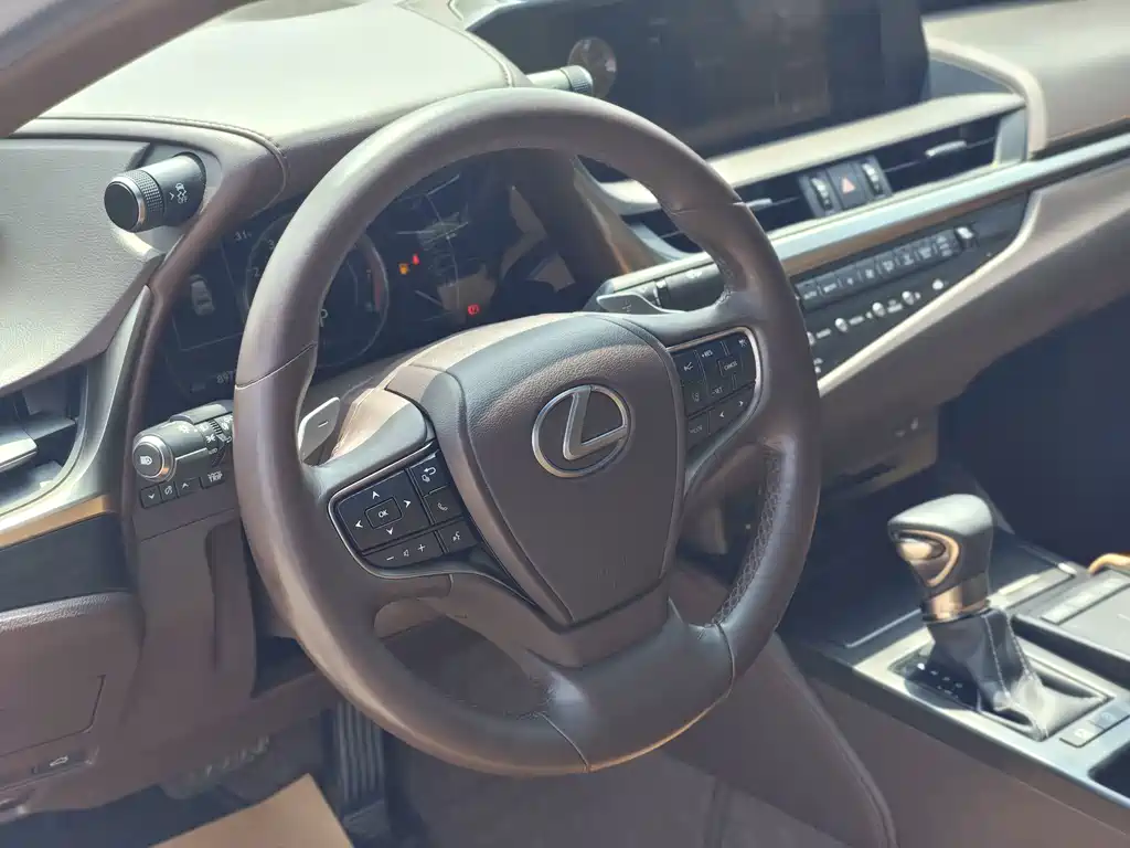 Lexus ES — фотографии объявления, Фото 14